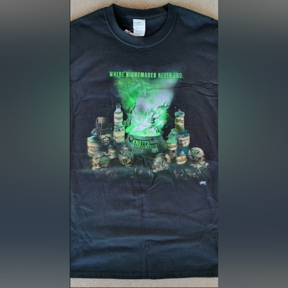 2019 Knott's Scary Farm Halloween Haunt Port & Company T-Shirt Size (M) - Picture 4 of 4